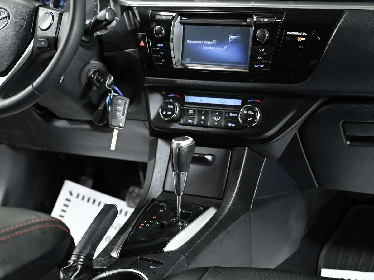 Toyota Corolla с пробегом — 2015 год. Фото: #8