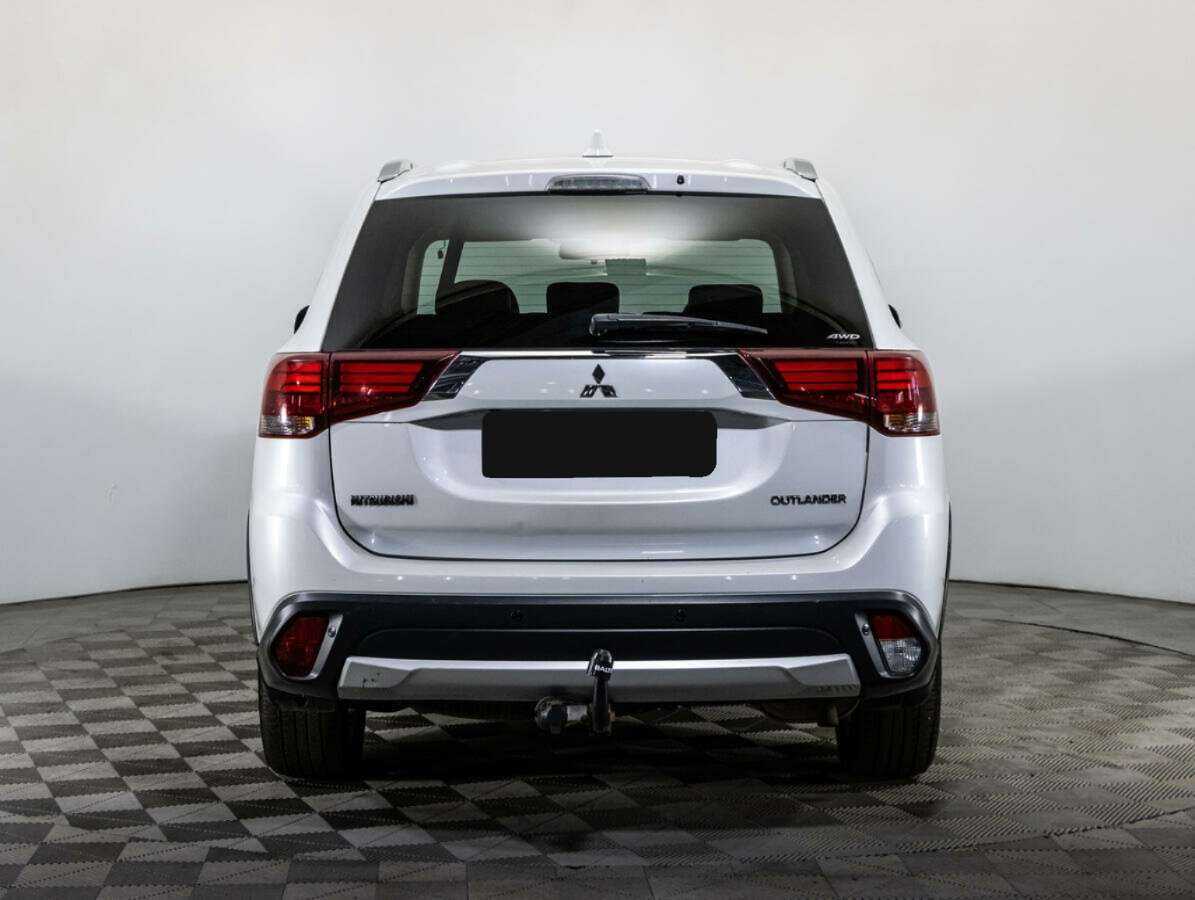 Mitsubishi Outlander с пробегом — 2018 год. Фото: #5