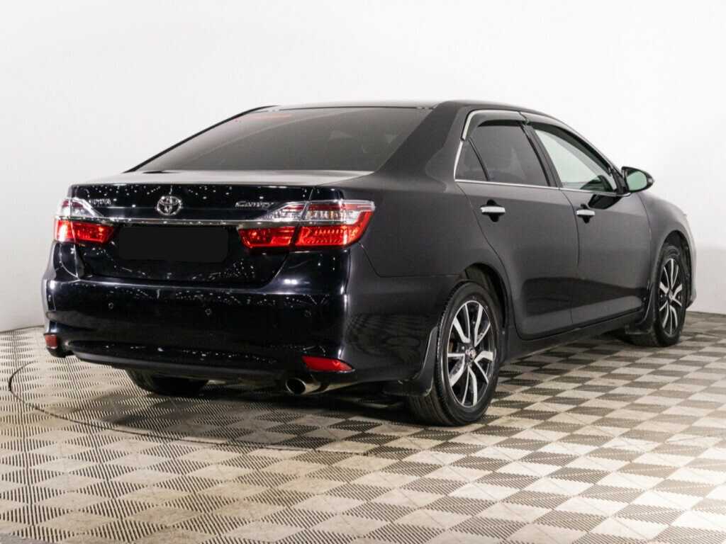 Toyota Camry с пробегом — 2016 год. Фото: #4