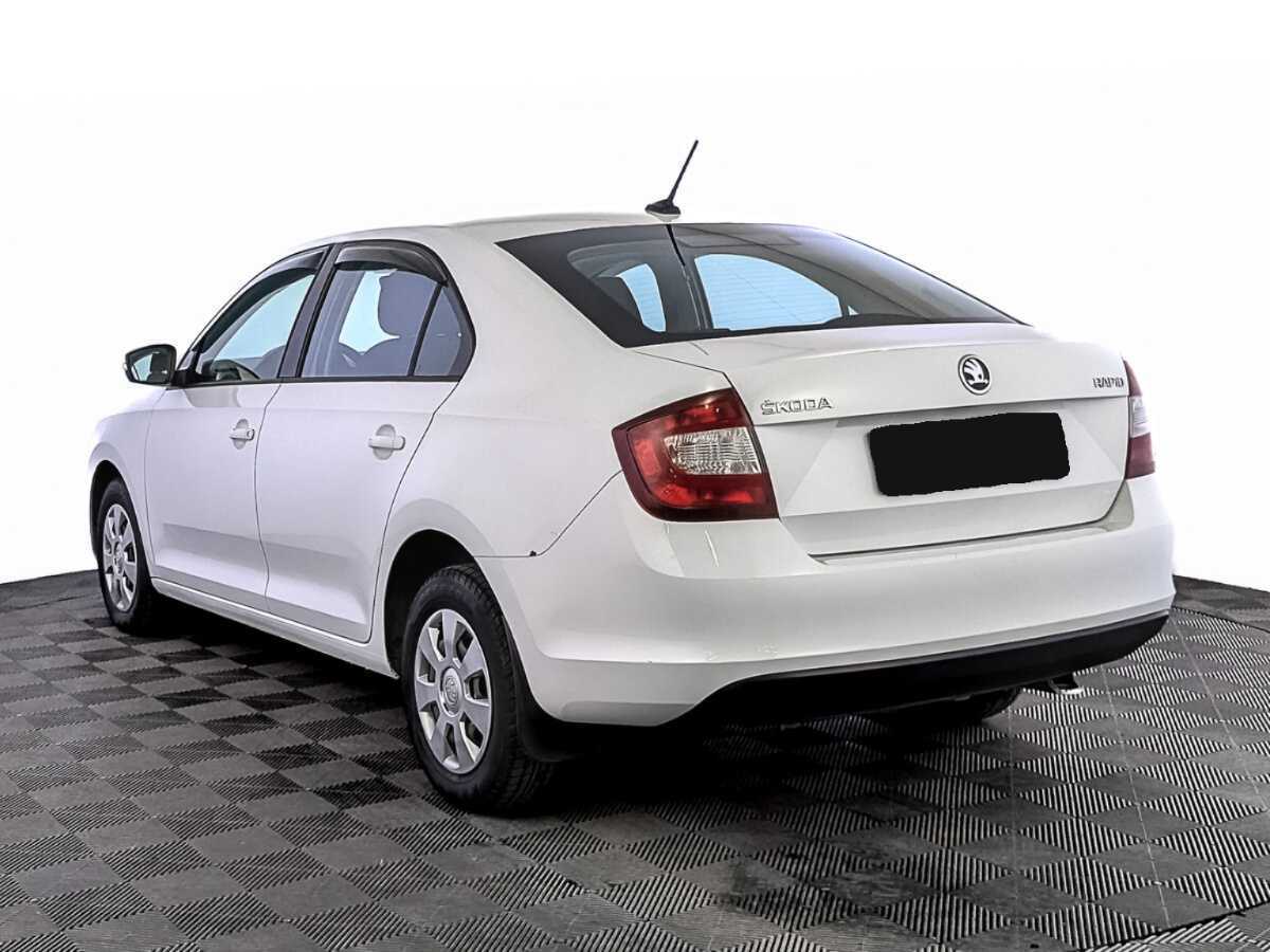 Skoda Rapid с пробегом — 2019 год. Фото: #6