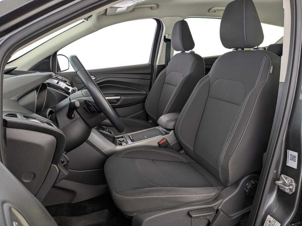 Ford Kuga с пробегом — 2018 год. Фото: #19