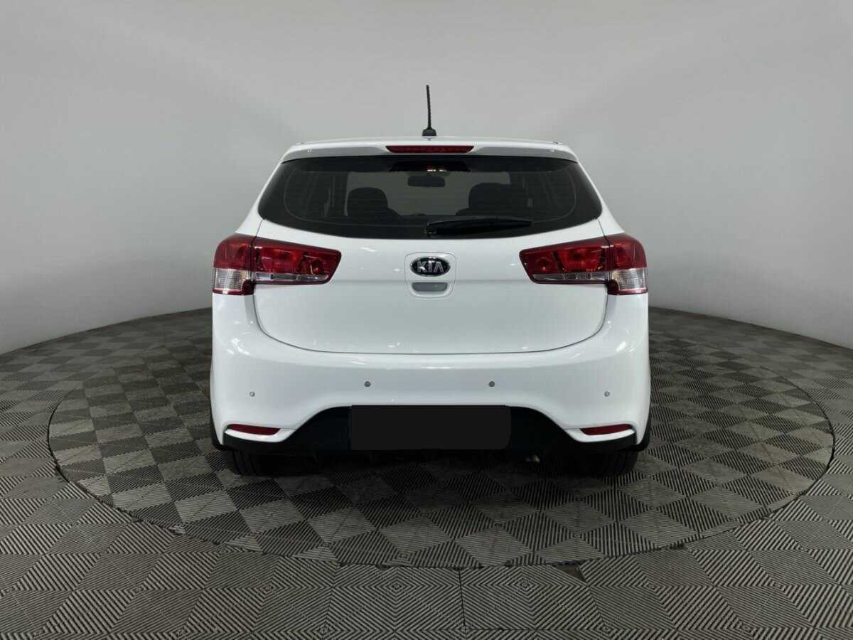 Kia Rio с пробегом — 2017 год. Фото: #2