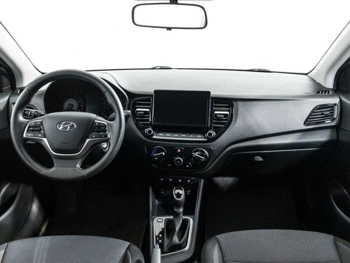 Hyundai Solaris с пробегом — 2021 год. Фото: #12