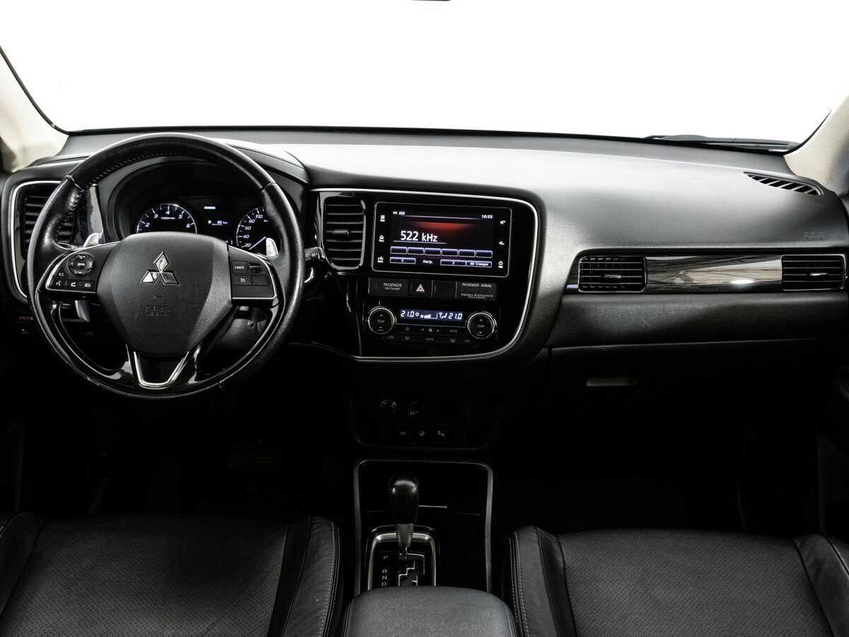 Mitsubishi Outlander с пробегом — 2018 год. Фото: #7