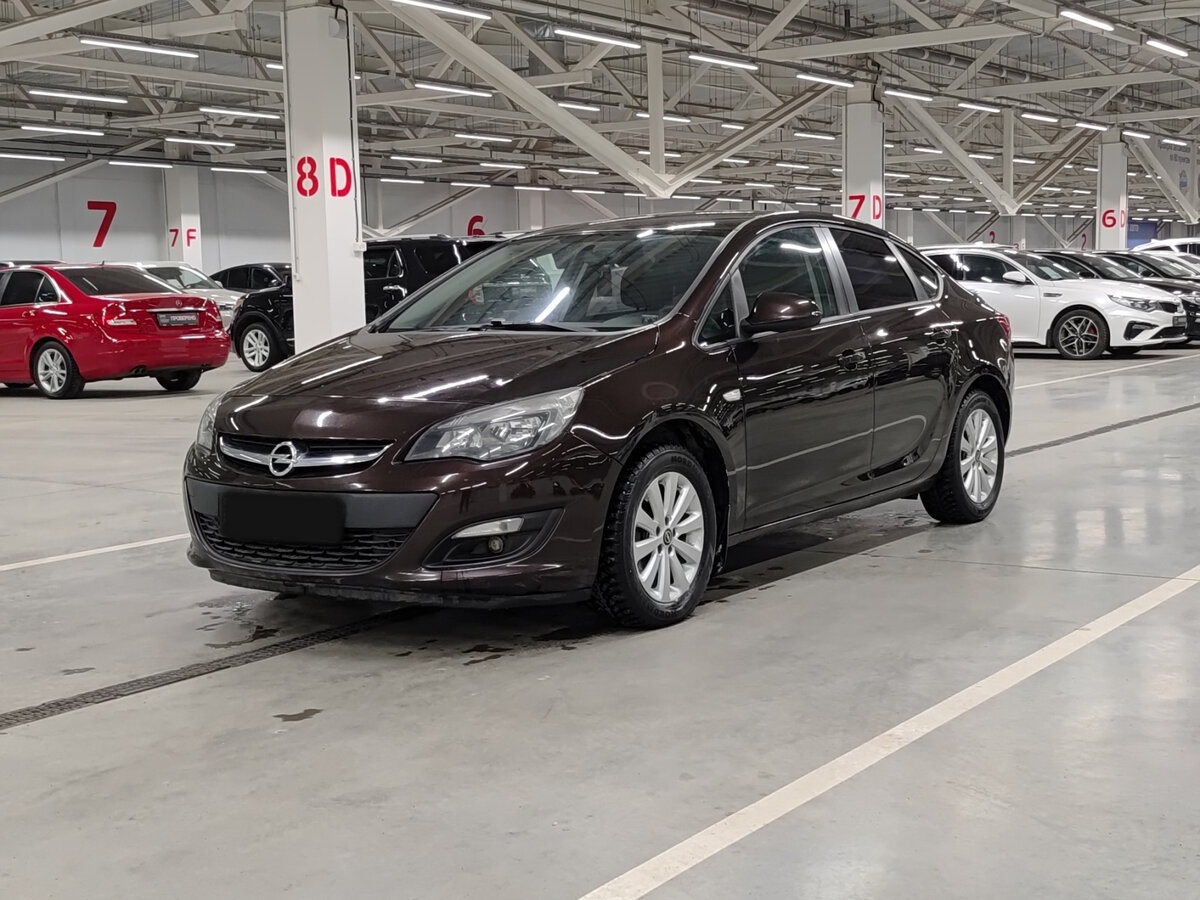 Opel Astra с пробегом — 2014 год. Фото: #0