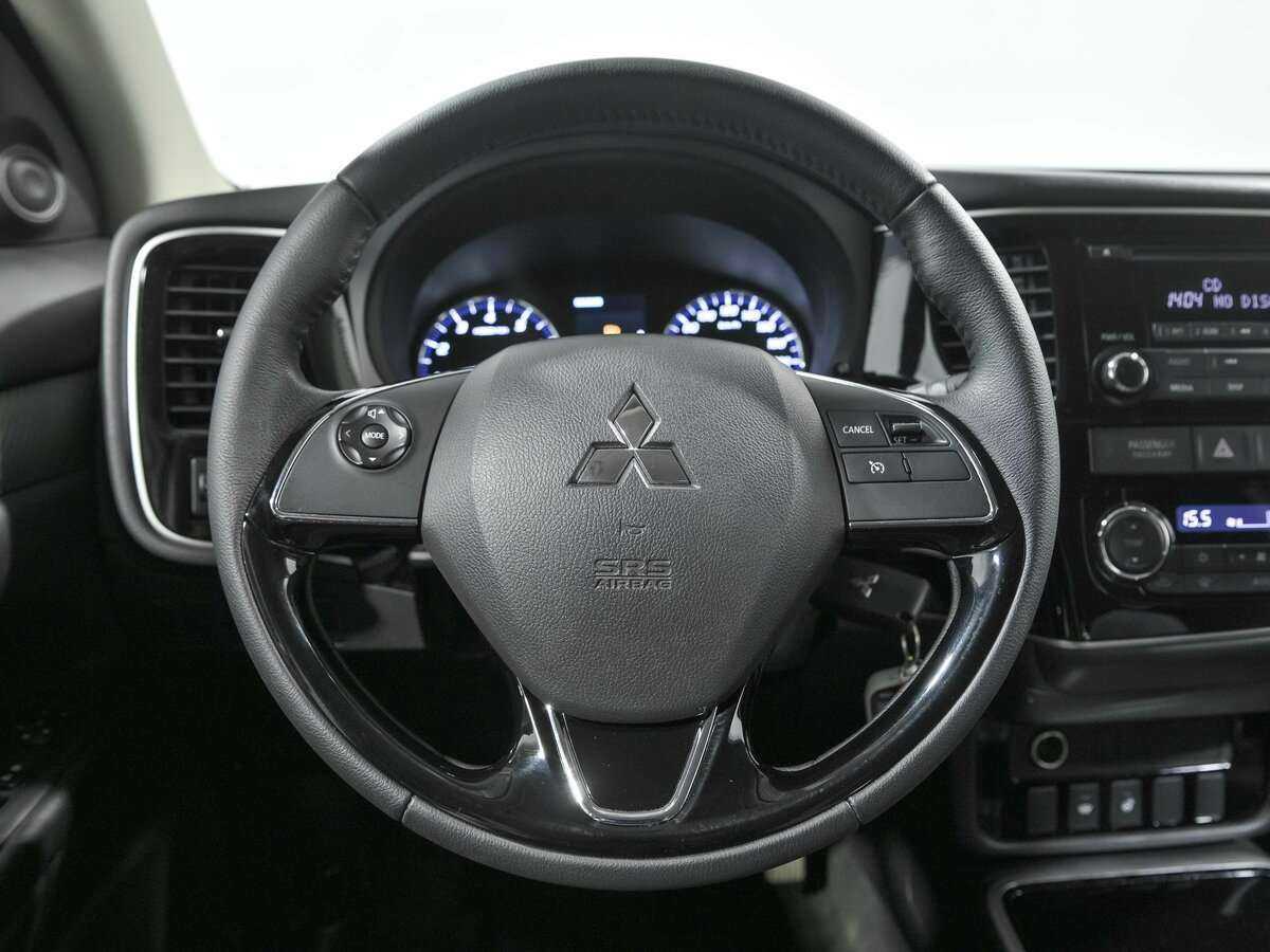 Mitsubishi Outlander с пробегом — 2018 год. Фото: #7