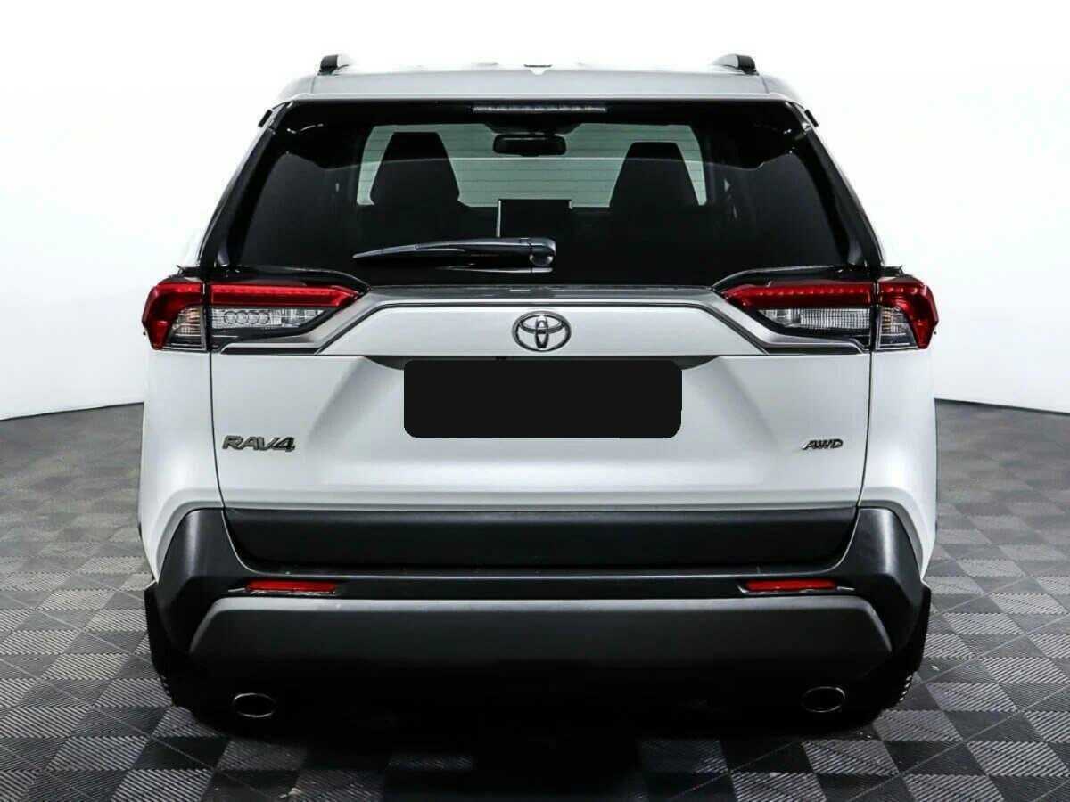 Toyota RAV4 с пробегом — 2021 год. Фото: #5
