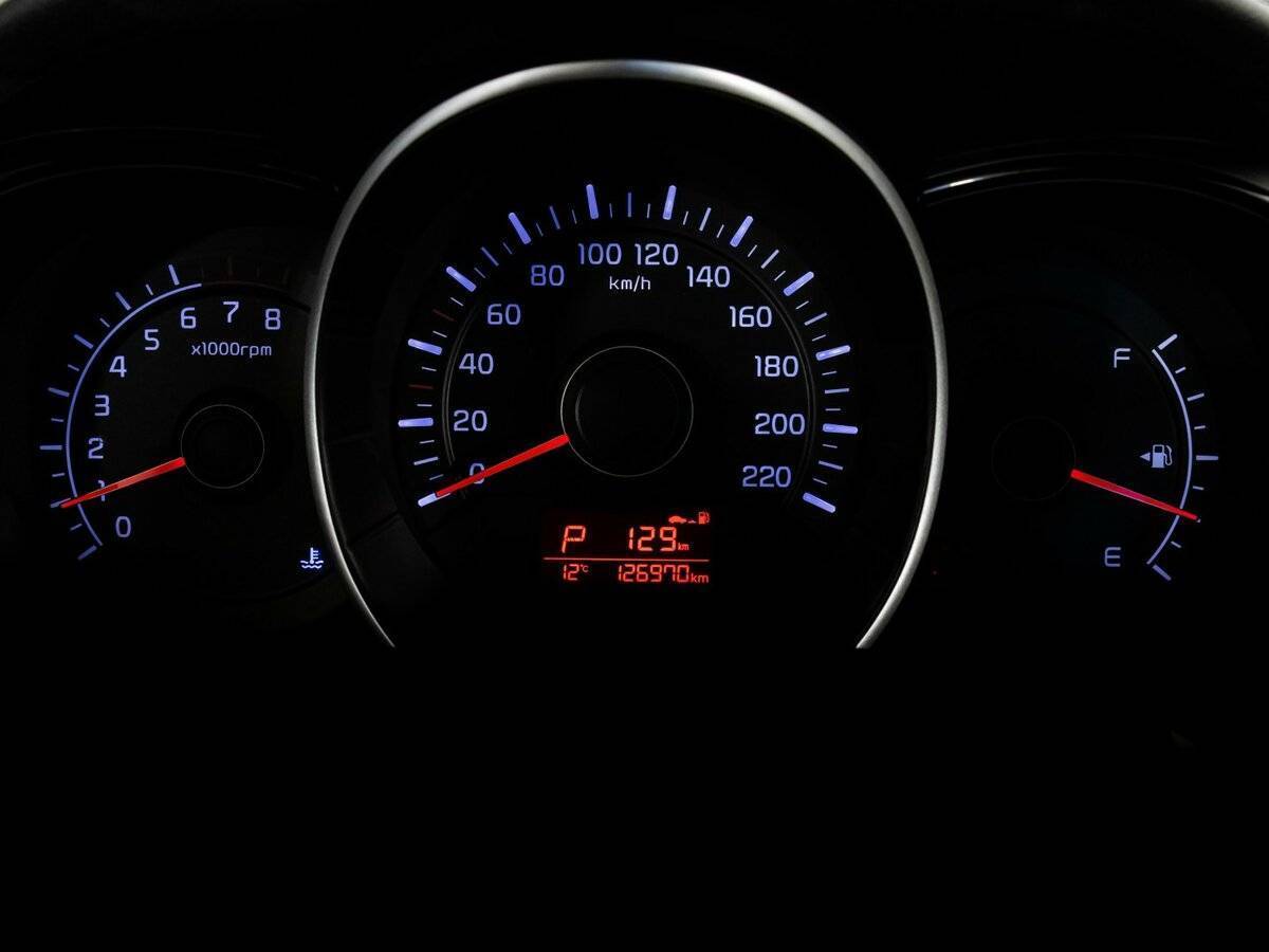 Kia Rio с пробегом — 2015 год. Фото: #13