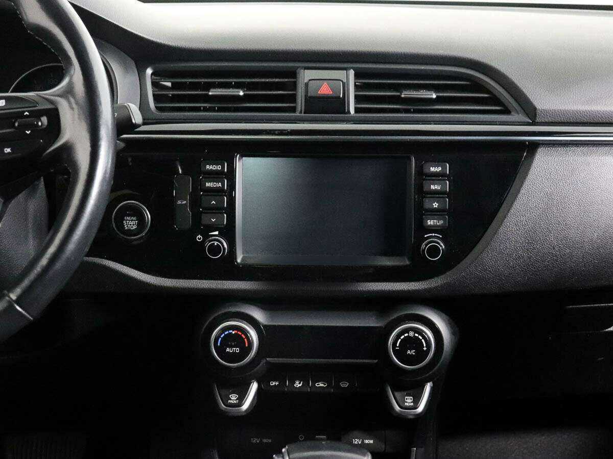 Kia Rio с пробегом — 2017 год. Фото: #11