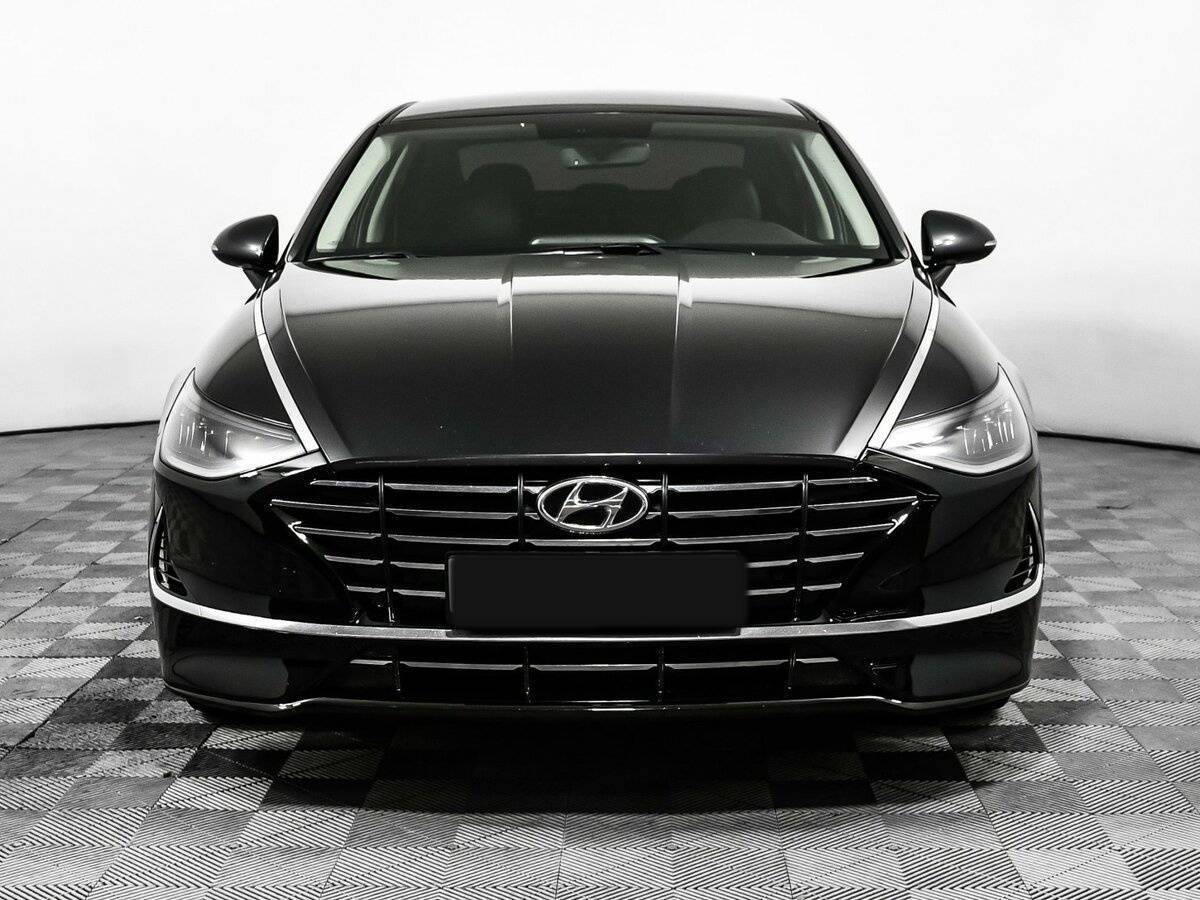 Hyundai Sonata с пробегом — 2020 год. Фото: #1