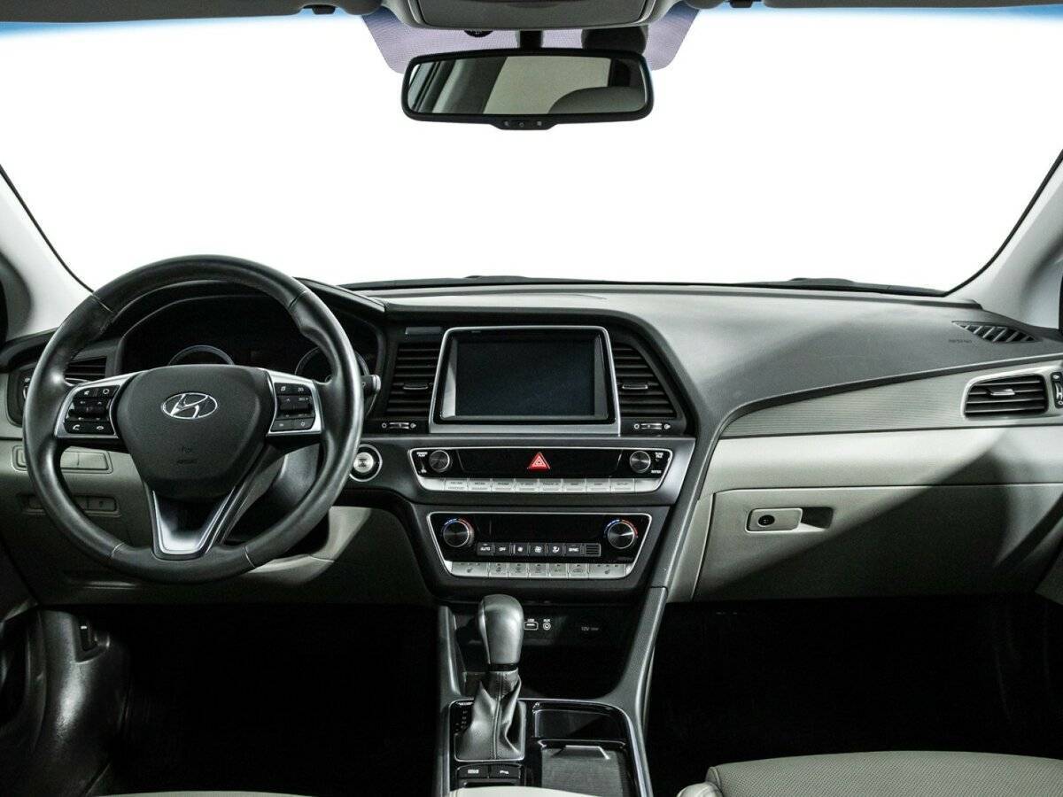 Hyundai Sonata с пробегом — 2018 год. Фото: #12