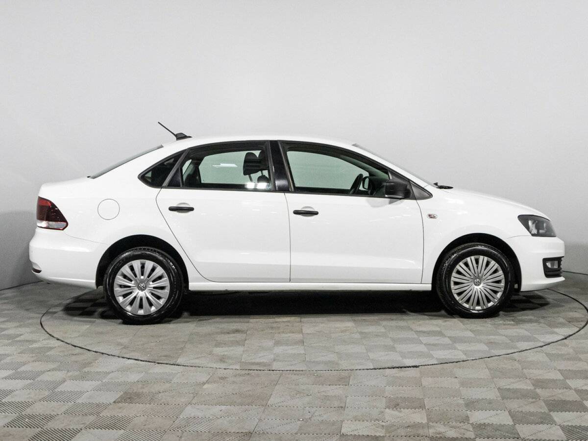 Volkswagen Polo с пробегом — 2019 год. Фото: #3