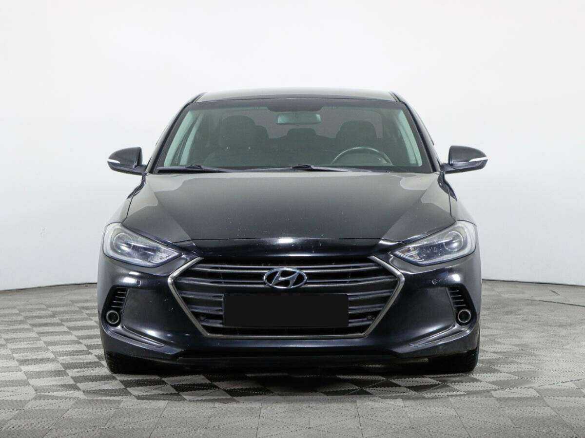 Hyundai Elantra с пробегом — 2017 год. Фото: #1