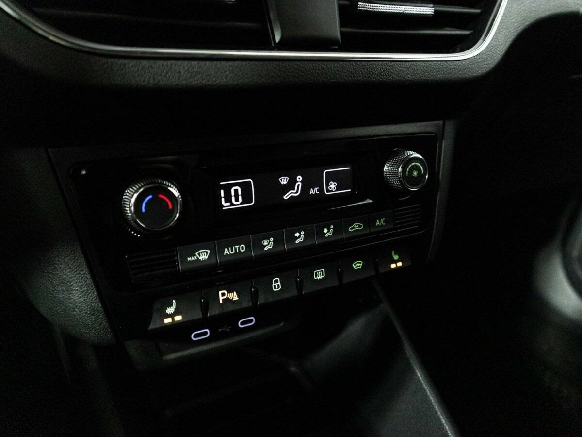 Skoda Rapid с пробегом — 2022 год. Фото: #16