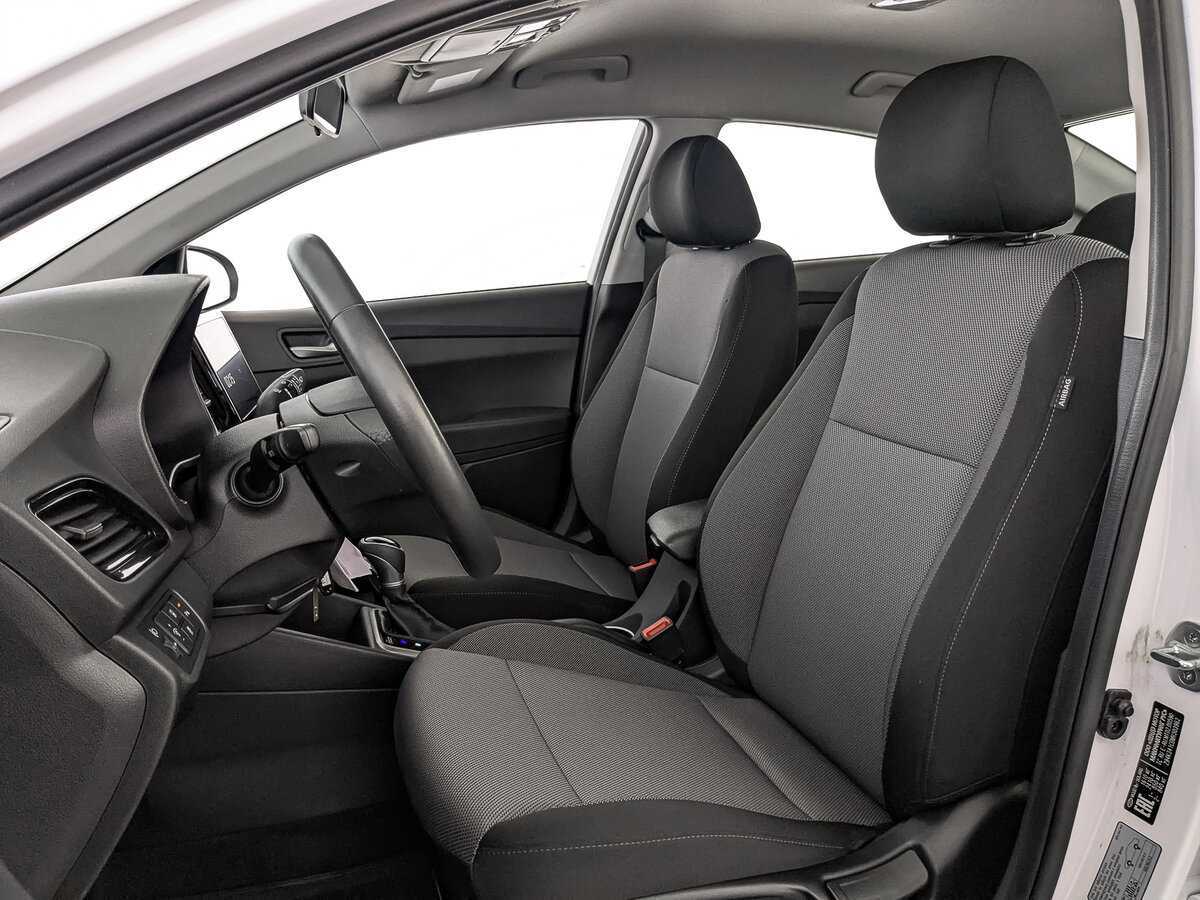 Hyundai Solaris с пробегом — 2021 год. Фото: #19