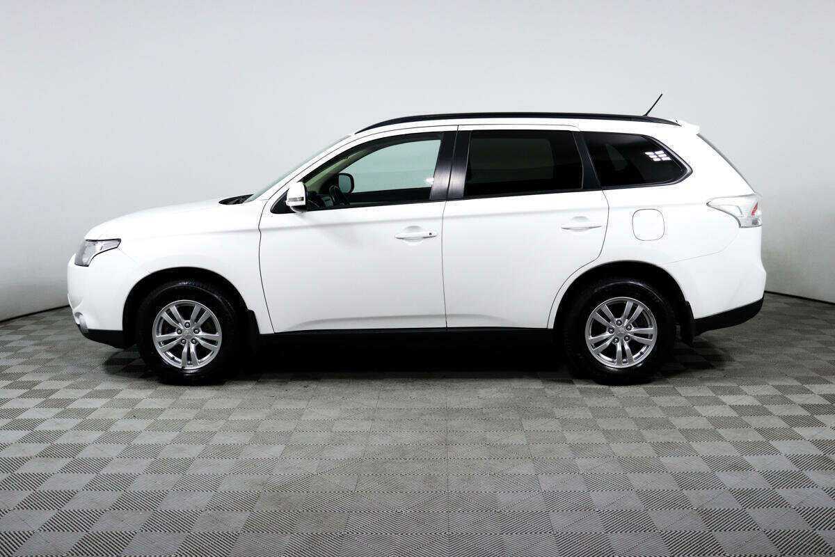 Mitsubishi Outlander с пробегом — 2013 год. Фото: #7