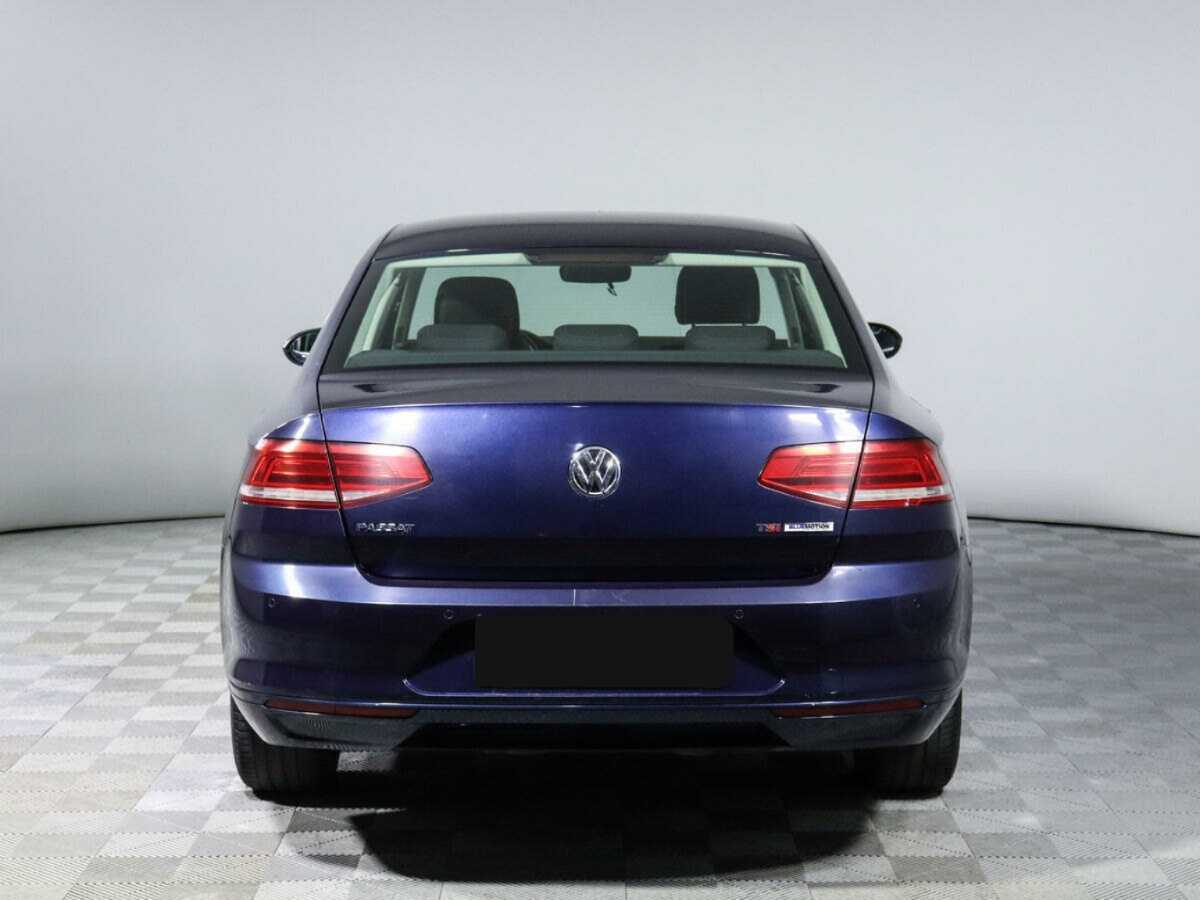 Volkswagen Passat с пробегом — 2016 год. Фото: #4