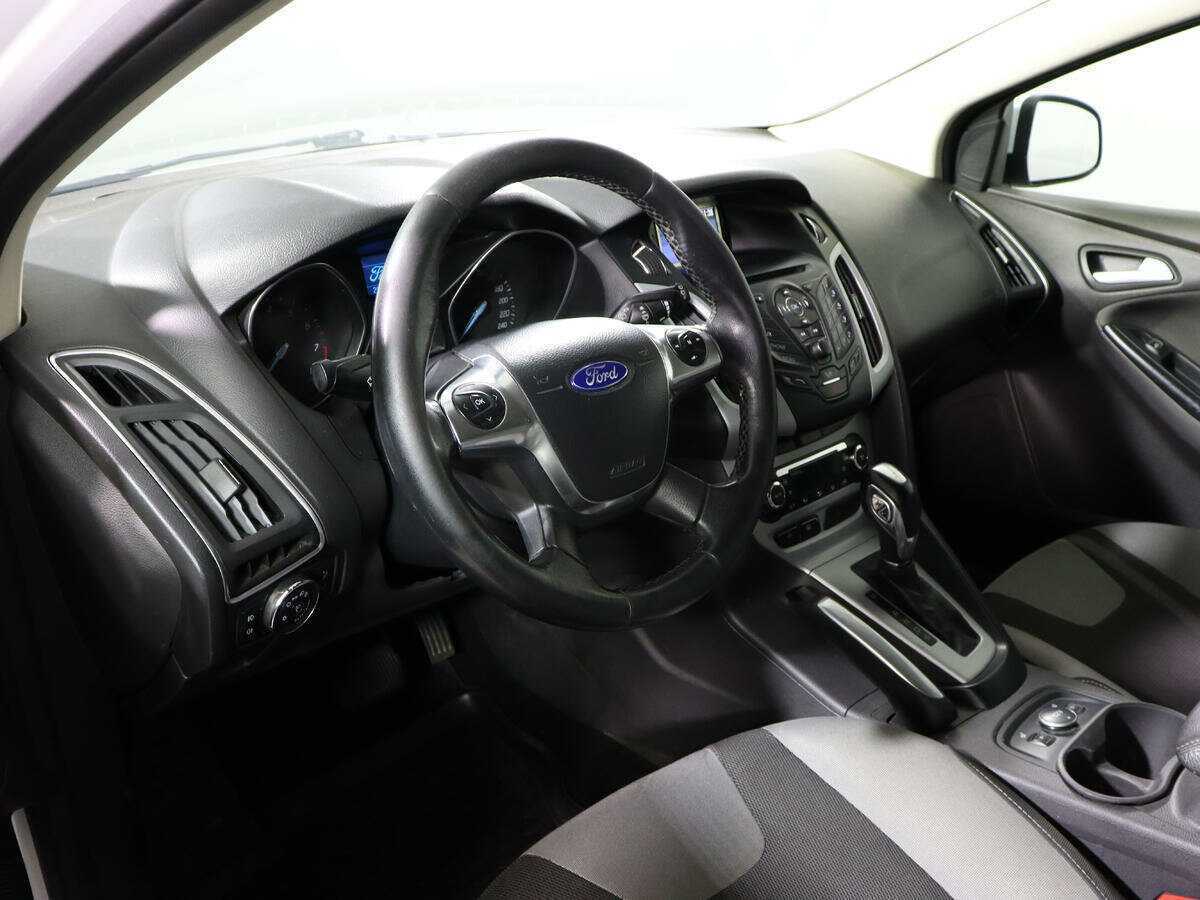 Ford Focus с пробегом — 2013 год. Фото: #13