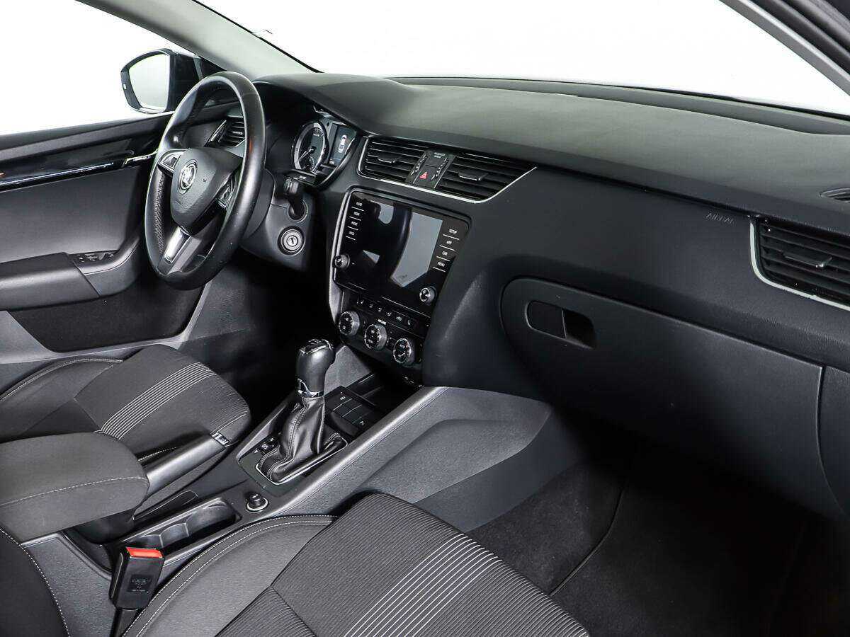 Skoda Octavia с пробегом — 2017 год. Фото: #9