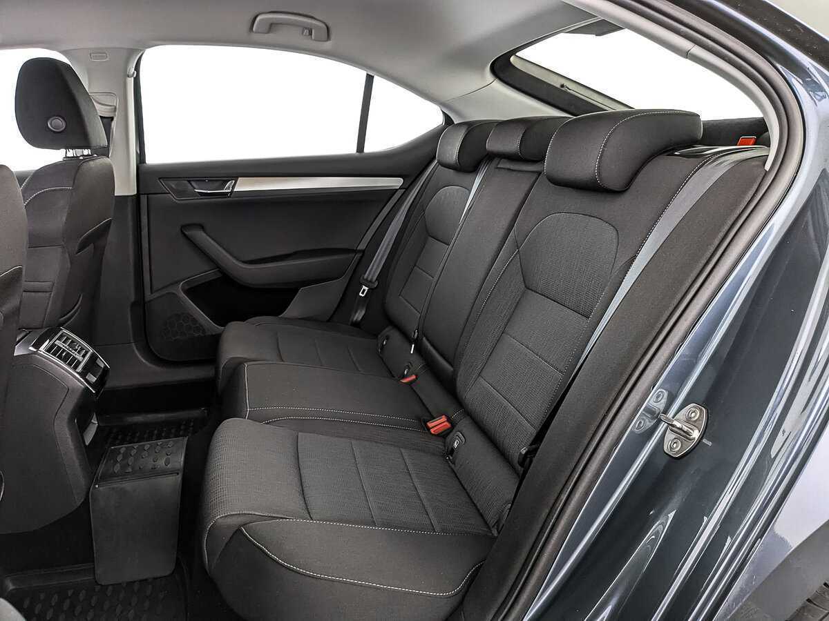 Skoda Superb с пробегом — 2018 год. Фото: #16