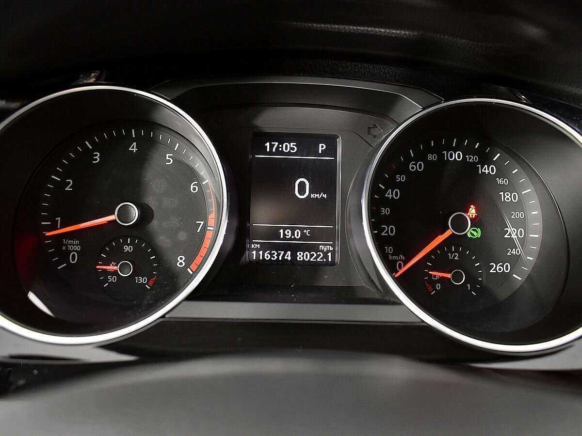Volkswagen Jetta с пробегом — 2017 год. Фото: #10