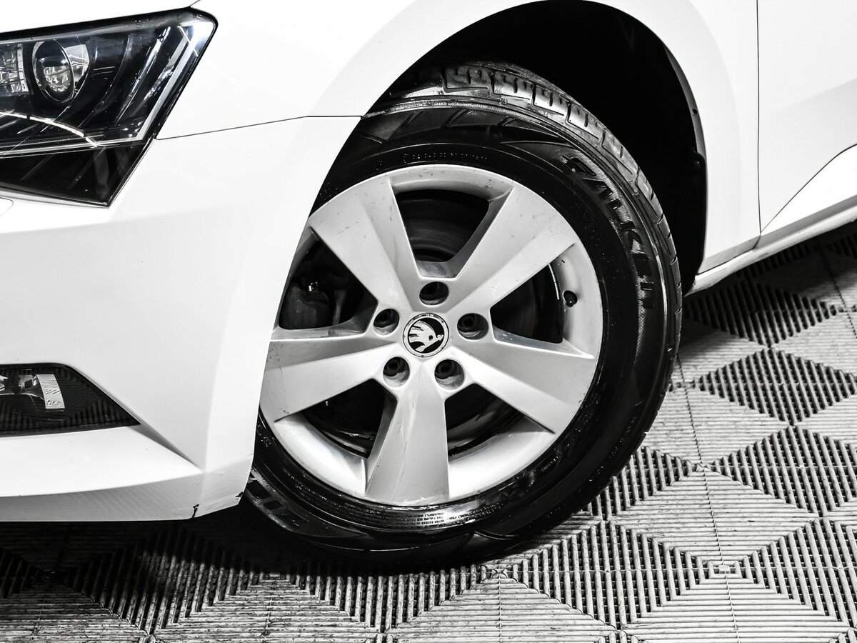 Skoda Superb с пробегом — 2016 год. Фото: #13