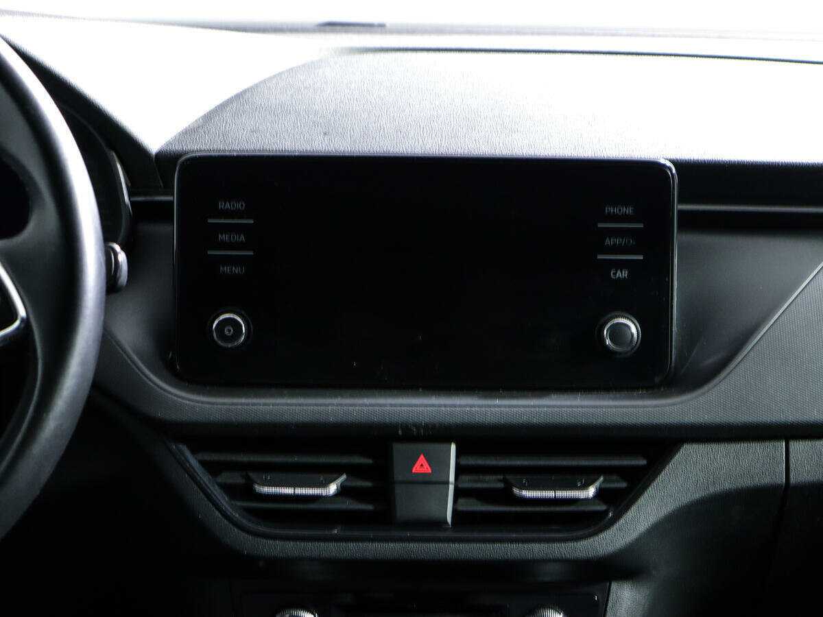 Skoda Rapid с пробегом — 2021 год. Фото: #12