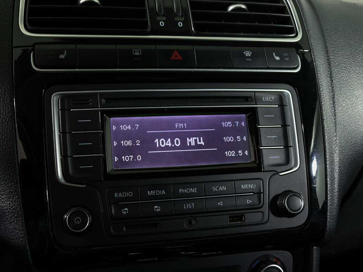 Volkswagen Polo с пробегом — 2014 год. Фото: #17