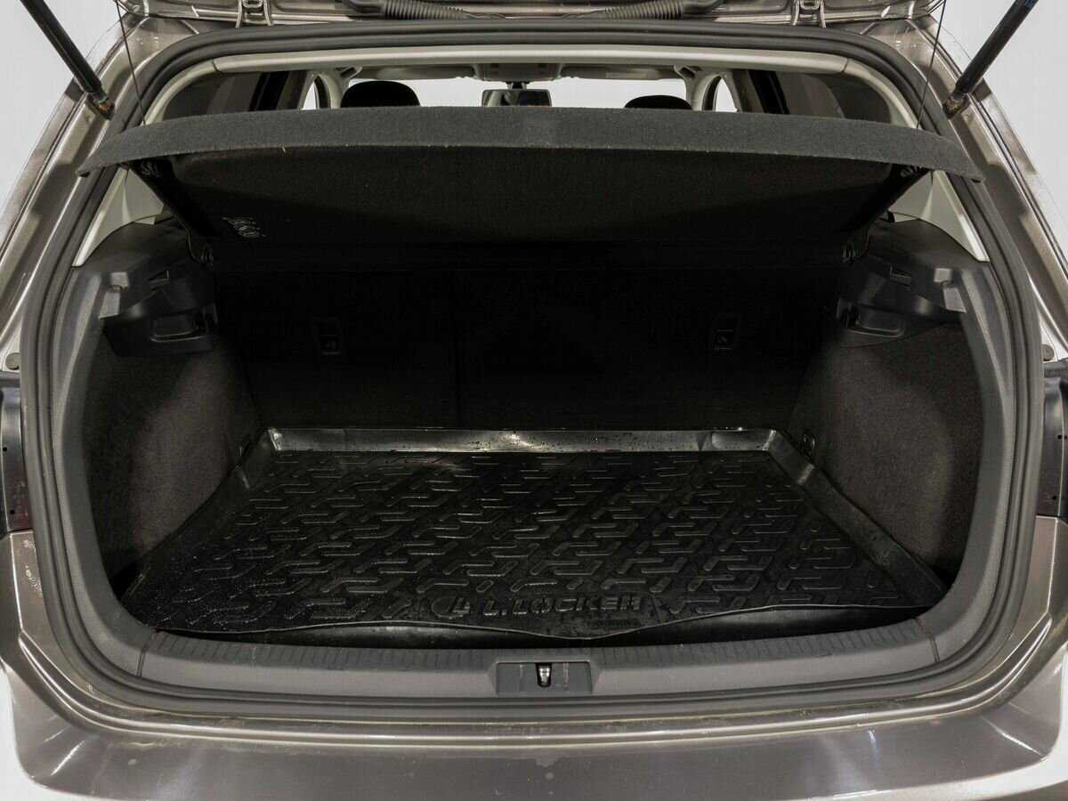 Volkswagen Golf с пробегом — 2013 год. Фото: #22