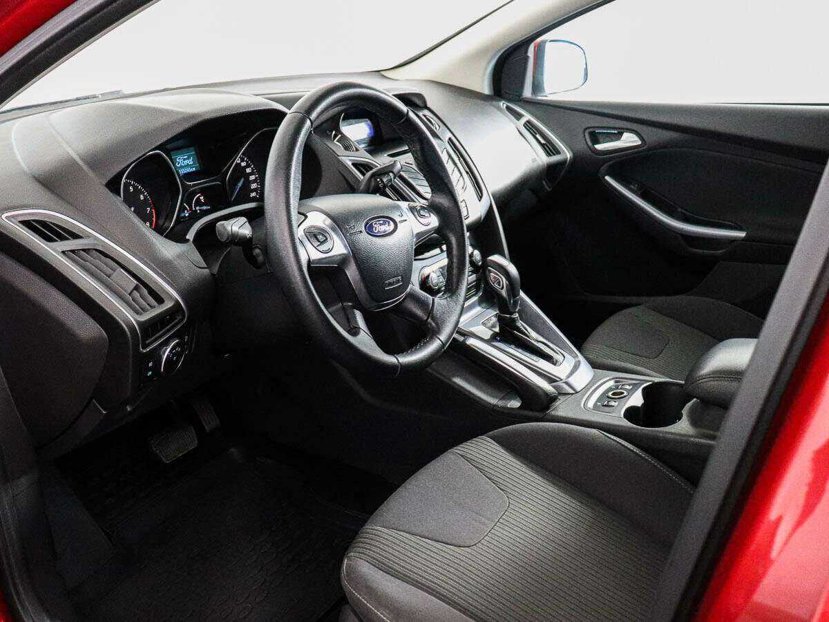 Ford Focus с пробегом — 2012 год. Фото: #6