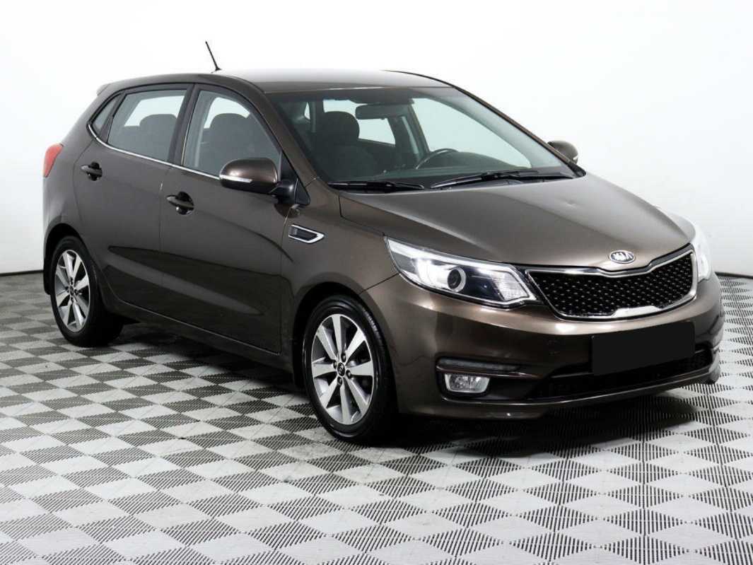 Kia Rio с пробегом — 2015 год. Фото: #2