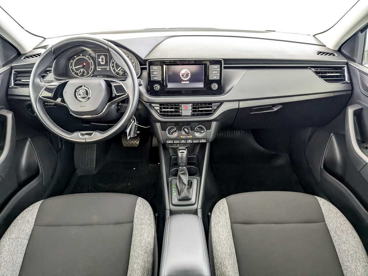 Skoda Rapid с пробегом — 2021 год. Фото: #11