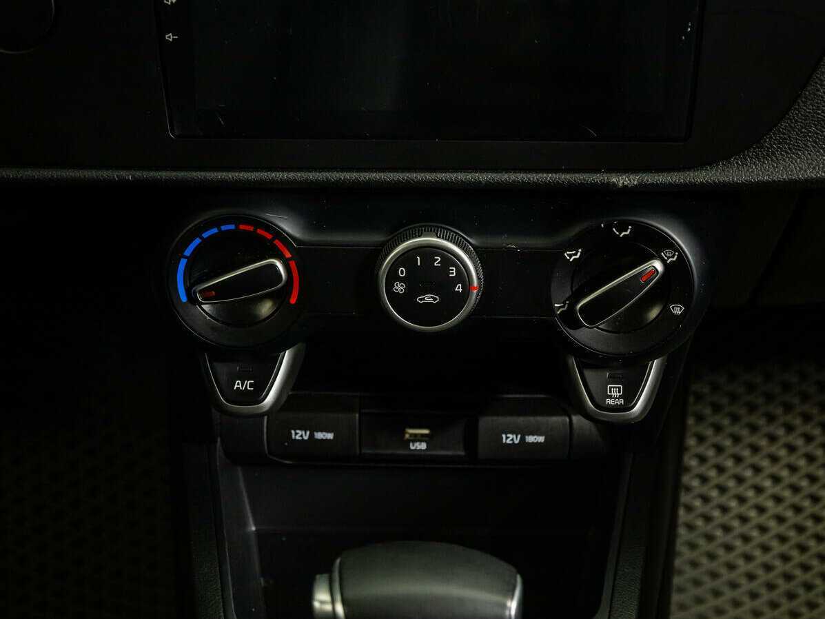 Kia Rio с пробегом — 2021 год. Фото: #13