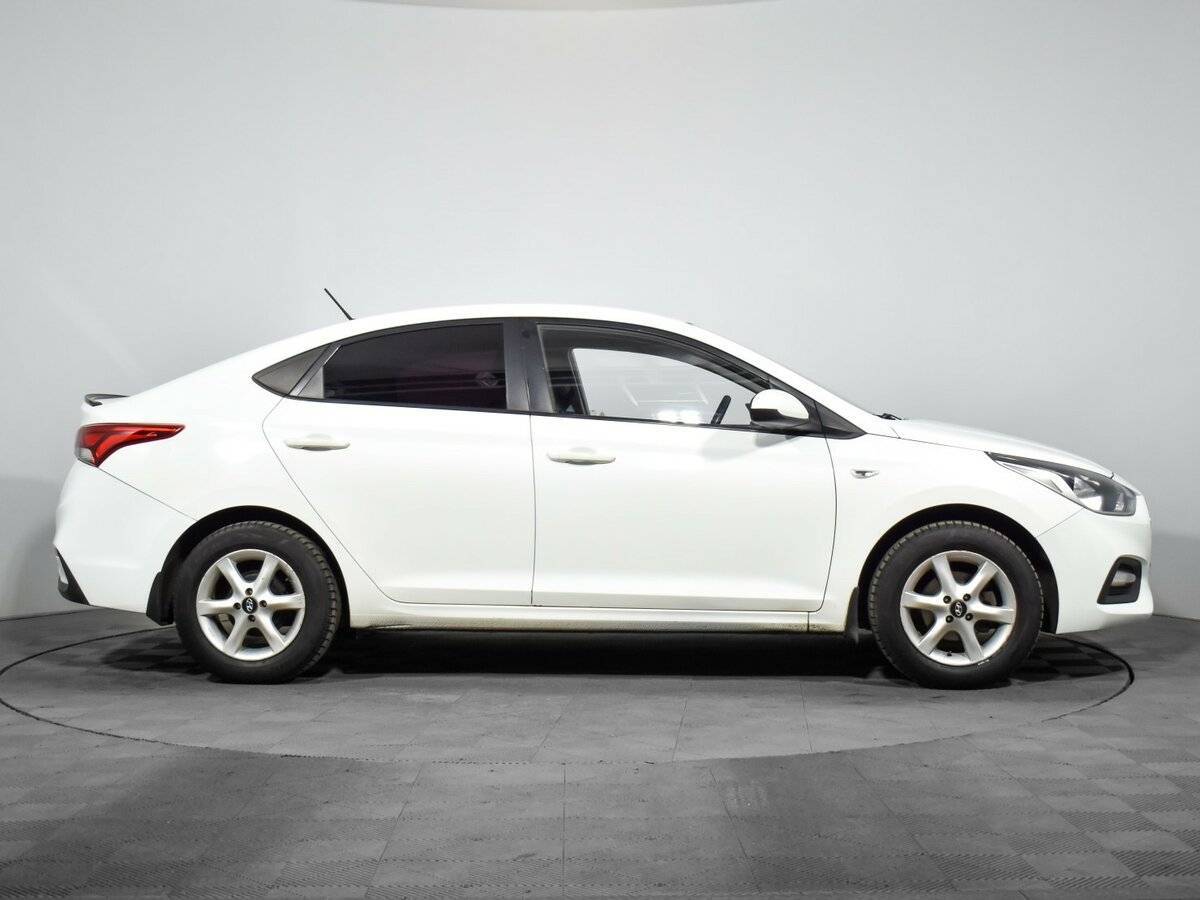 Hyundai Solaris с пробегом — 2017 год. Фото: #3