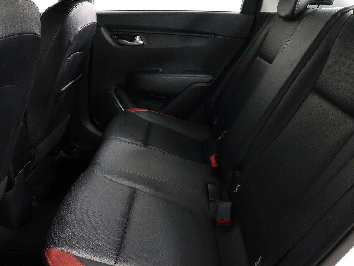 Kia Rio с пробегом — 2020 год. Фото: #7