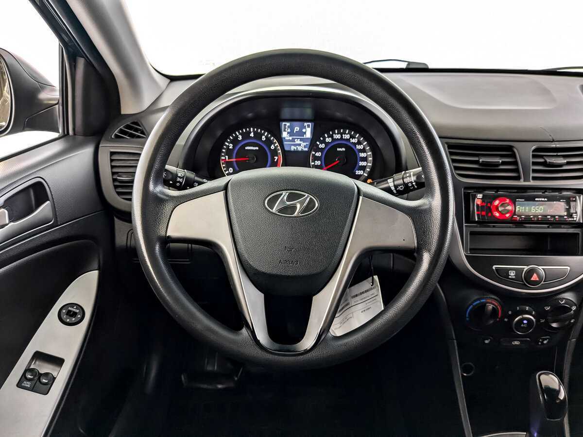 Hyundai Solaris с пробегом — 2016 год. Фото: #19