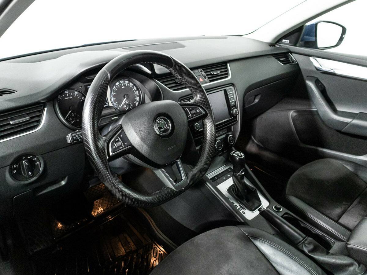 Skoda Octavia с пробегом — 2015 год. Фото: #10