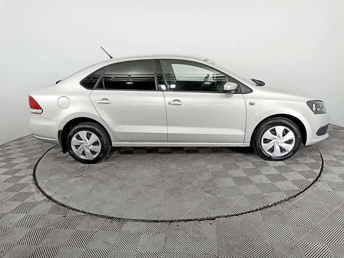 Volkswagen Polo с пробегом — 2013 год. Фото: #3
