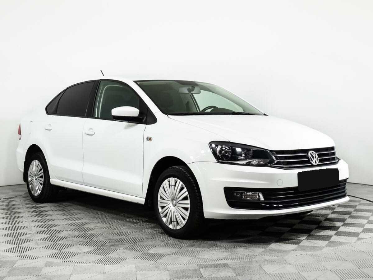 Volkswagen Polo с пробегом — 2015 год. Фото: #2