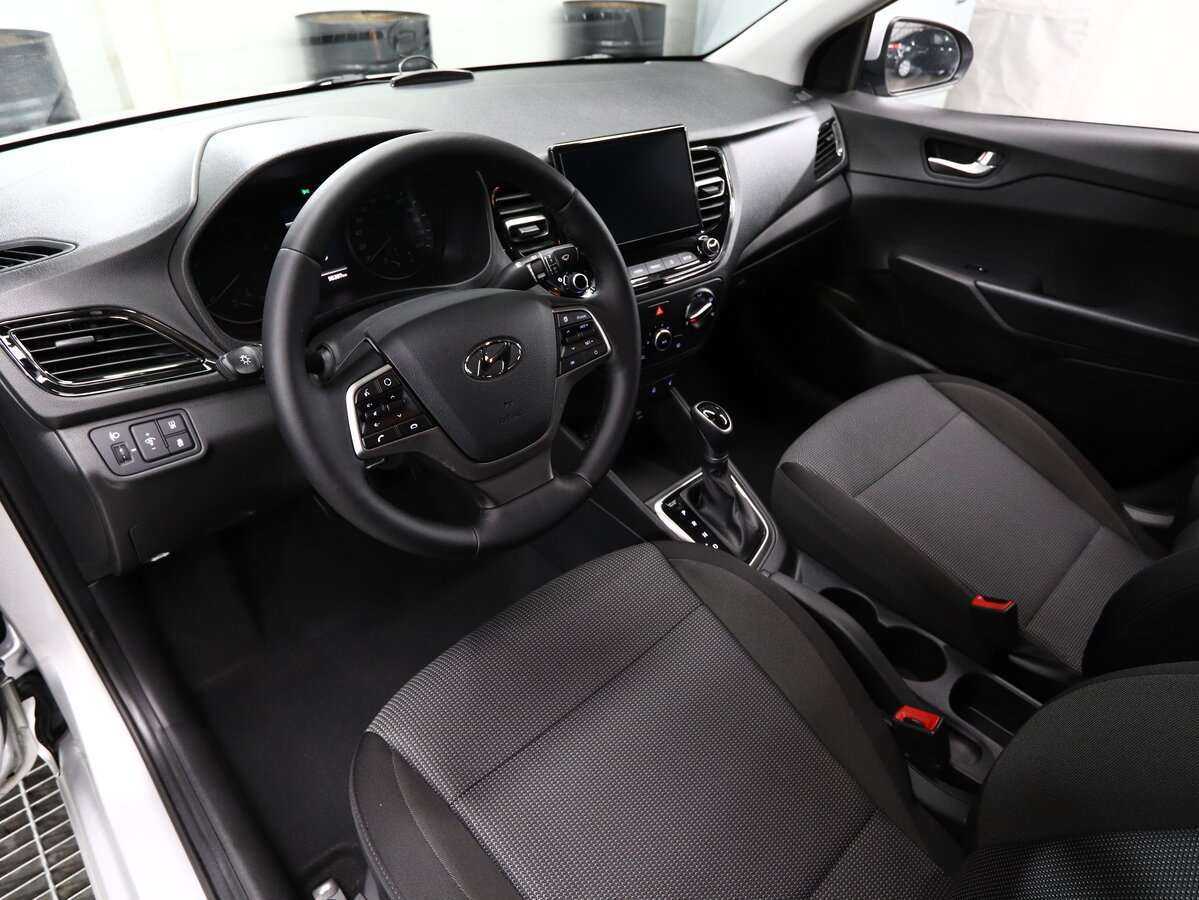 Hyundai Solaris с пробегом — 2021 год. Фото: #7