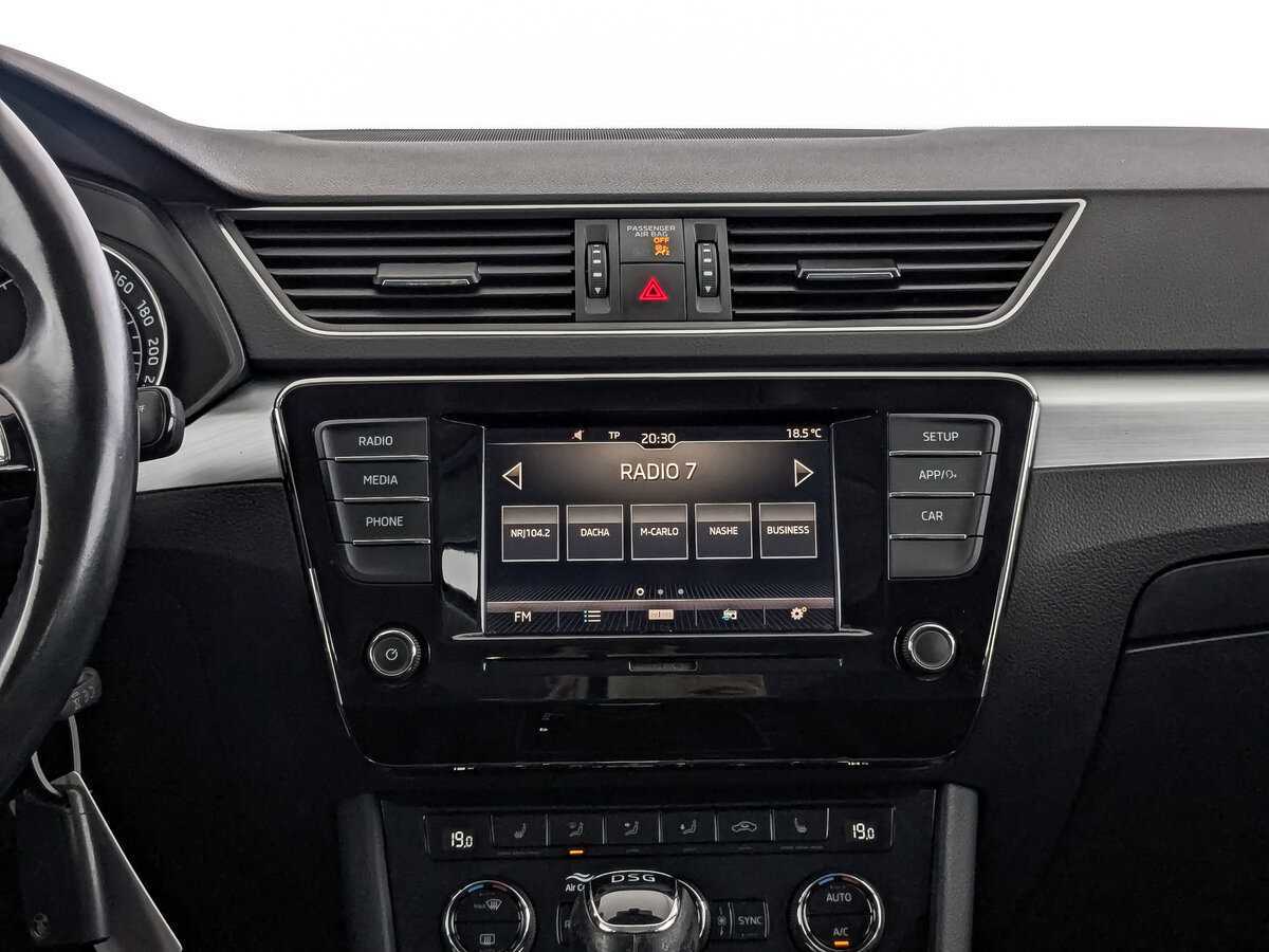 Skoda Superb с пробегом — 2019 год. Фото: #16