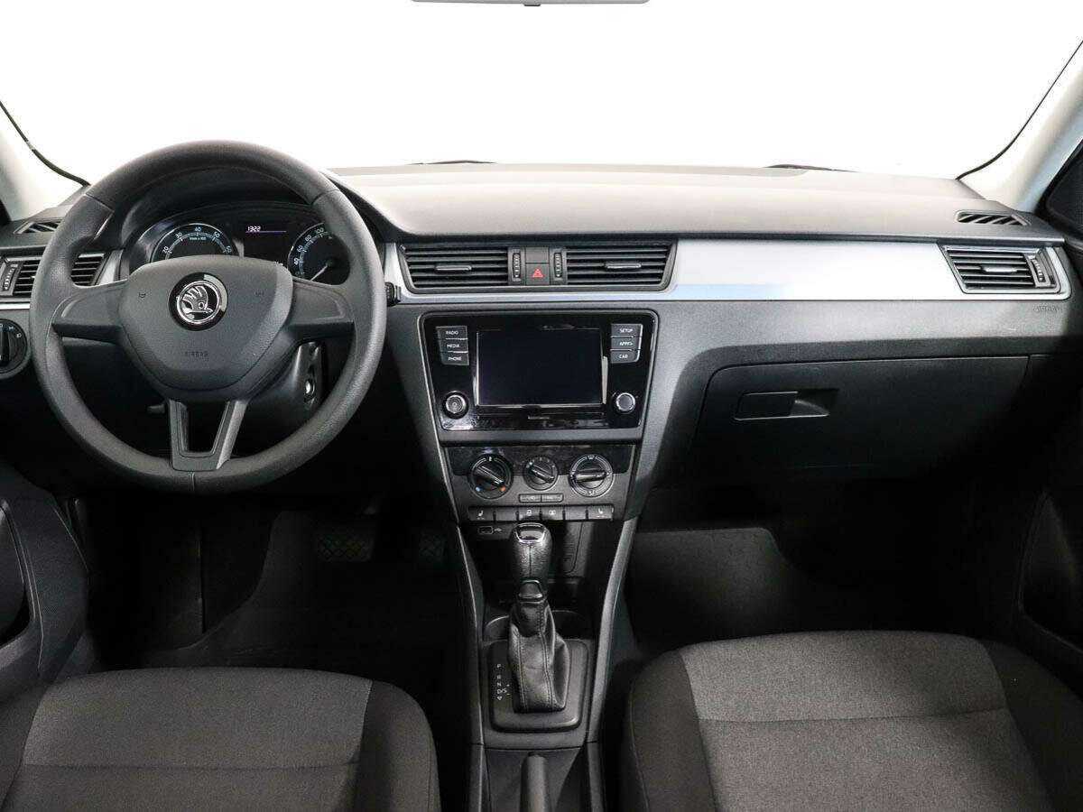 Skoda Rapid с пробегом — 2019 год. Фото: #10