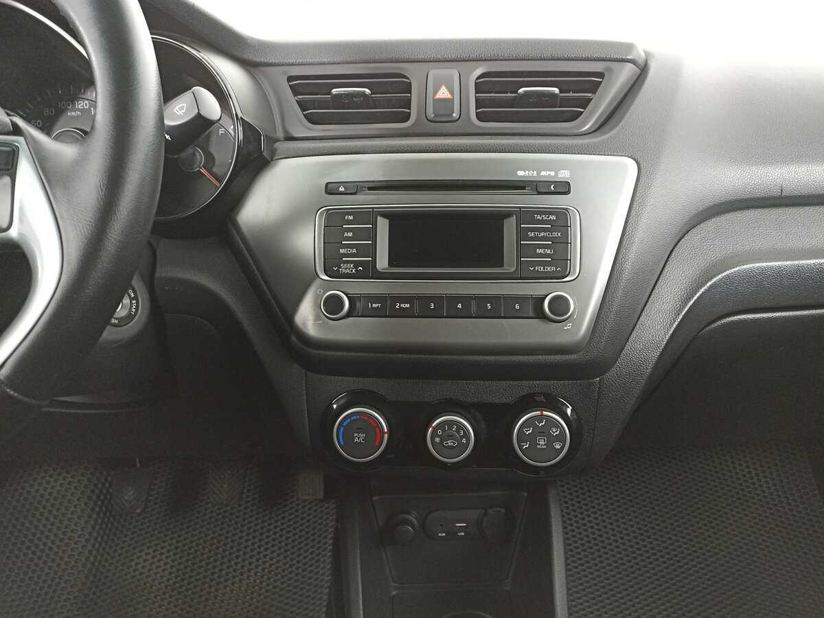 Kia Rio с пробегом — 2016 год. Фото: #14