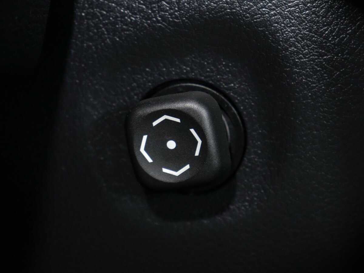 Toyota Camry с пробегом — 2012 год. Фото: #22