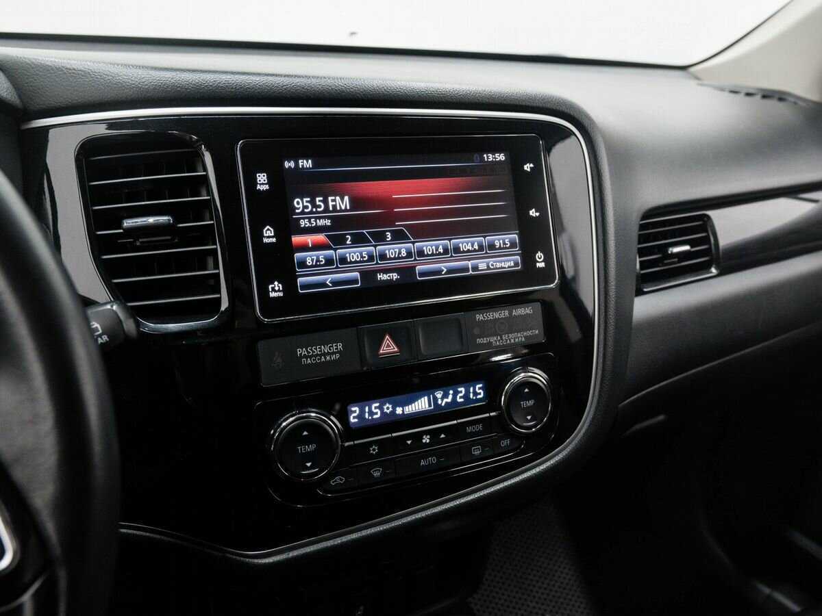 Mitsubishi Outlander с пробегом — 2017 год. Фото: #19