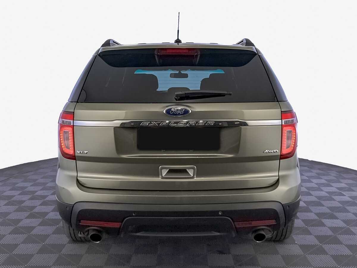 Ford Explorer с пробегом — 2014 год. Фото: #5
