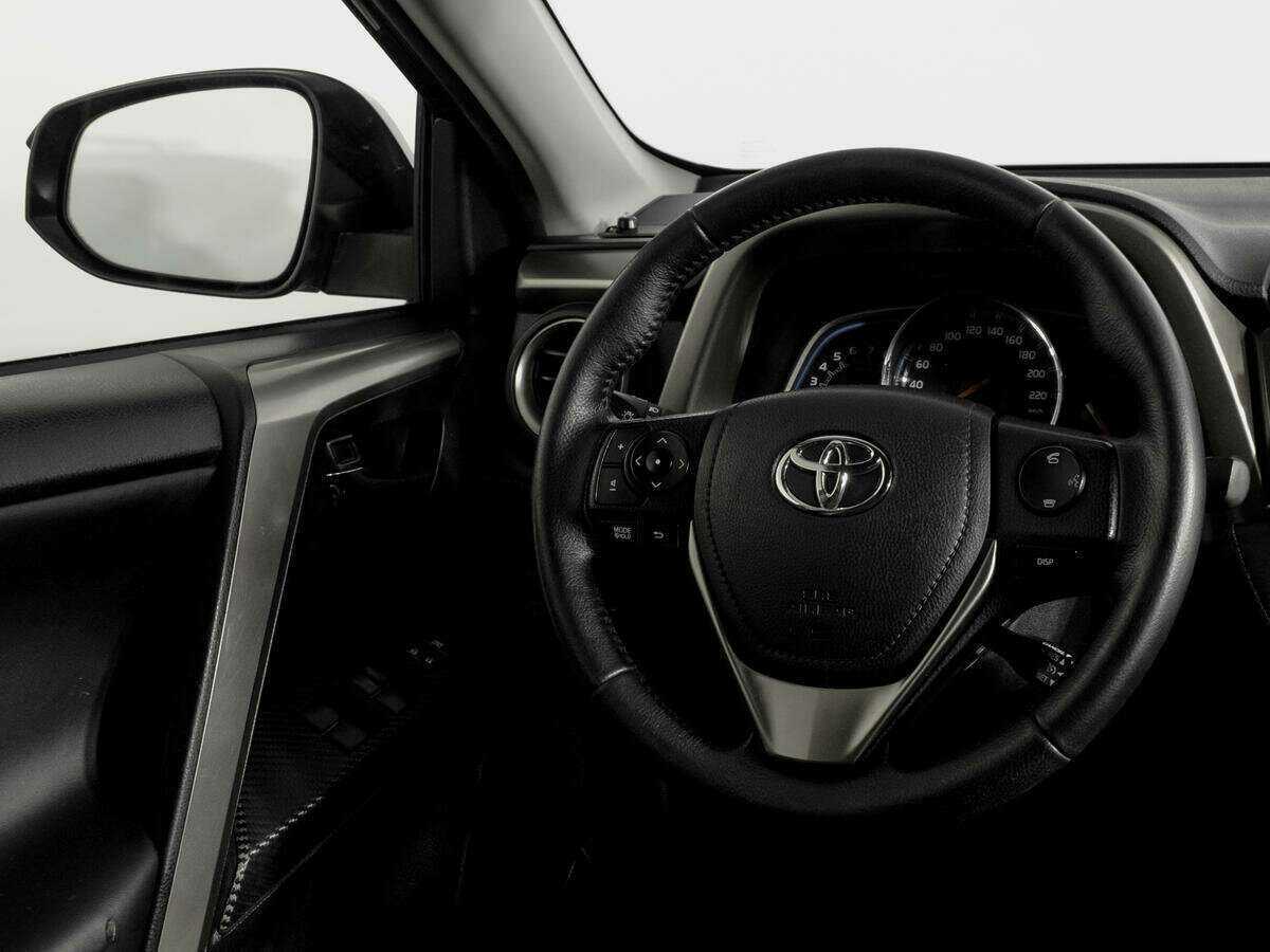 Toyota RAV4 с пробегом — 2014 год. Фото: #13