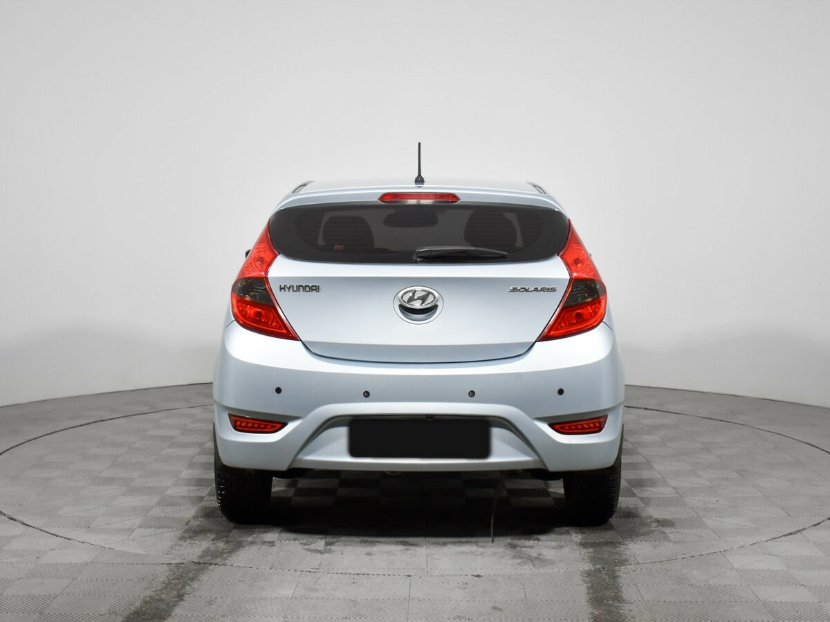 Hyundai Solaris с пробегом — 2014 год. Фото: #5