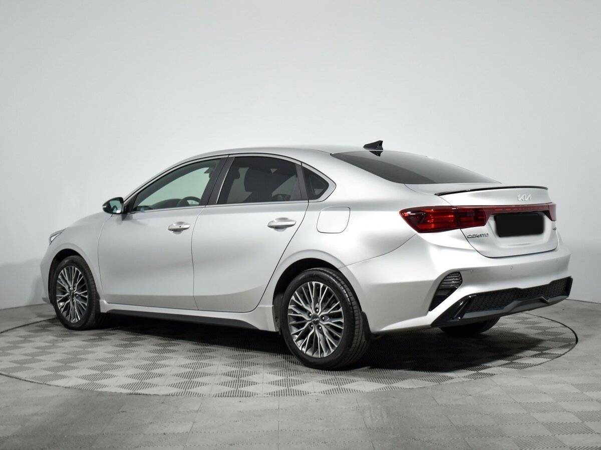 Kia Cerato с пробегом — 2022 год. Фото: #6