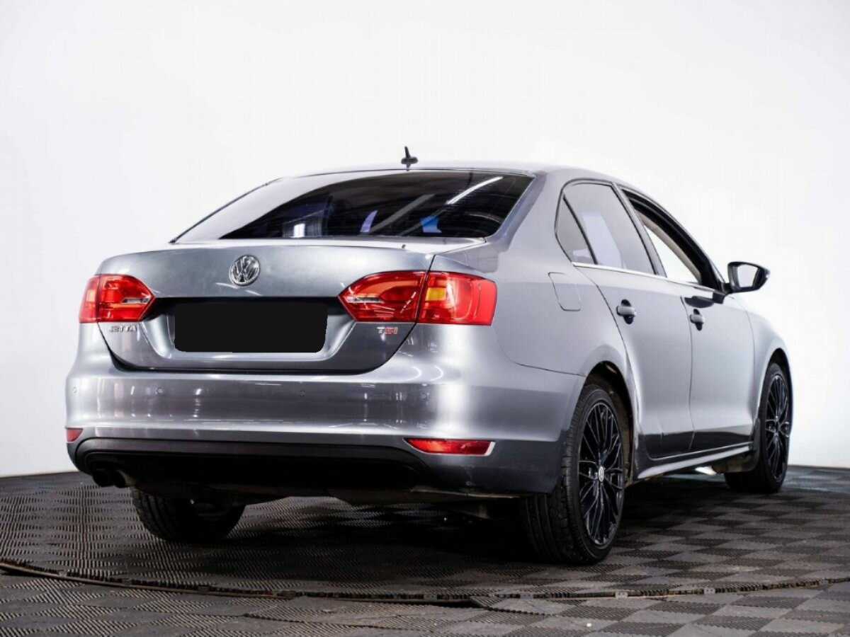 Volkswagen Jetta с пробегом — 2012 год. Фото: #5